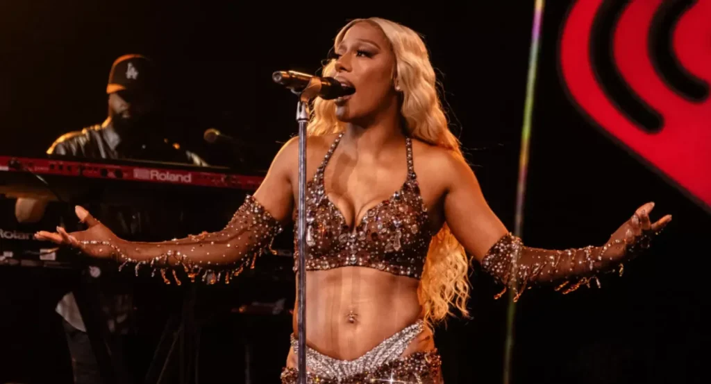 Victoria Monét Age A Complete Biography, Career, and Lifestyle Breakdown (3)