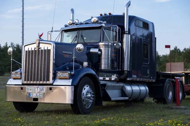 Top Reasons Why Maintaining a Clean Truck Matters Top Reasons Why Maintaining a Clean Truck Matters